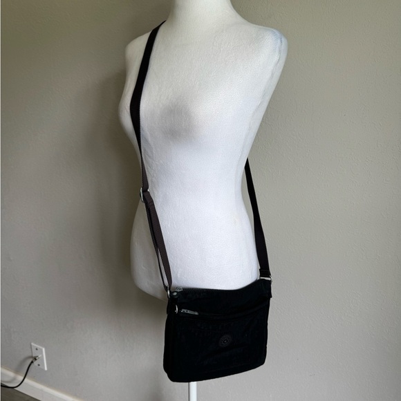 Kipling Small Black Nylon Crossbody Shoulder Bag Purse No Charm - Picture 1 of 11